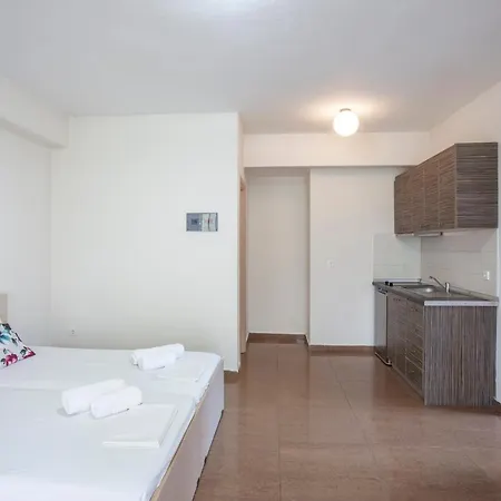 Nikiforos Family Apartment דירה *